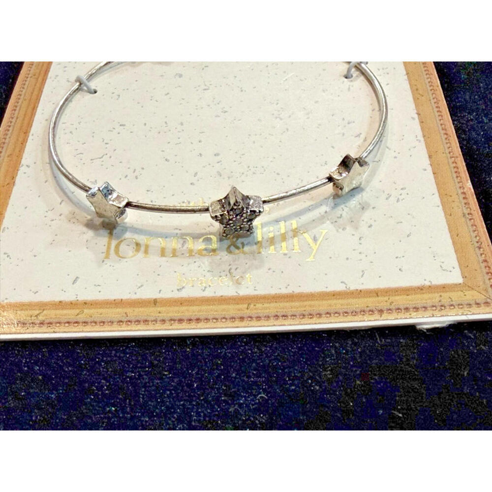 NWT Lonna & Lilly Silver Tone Star Bracelet